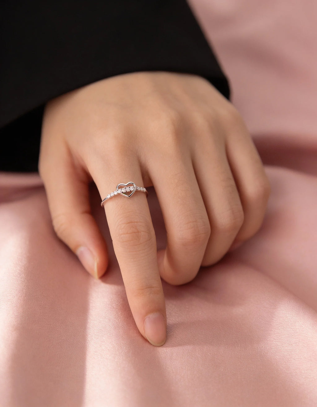 Amora Heart Ring